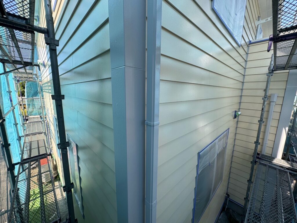 外壁：下塗り（透明色）<br />
（完了）